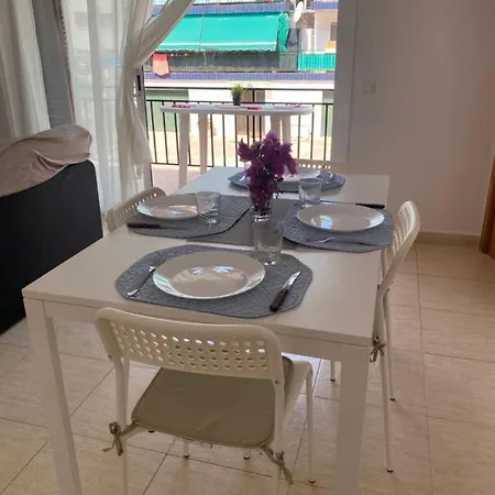 Ayres Apartment *